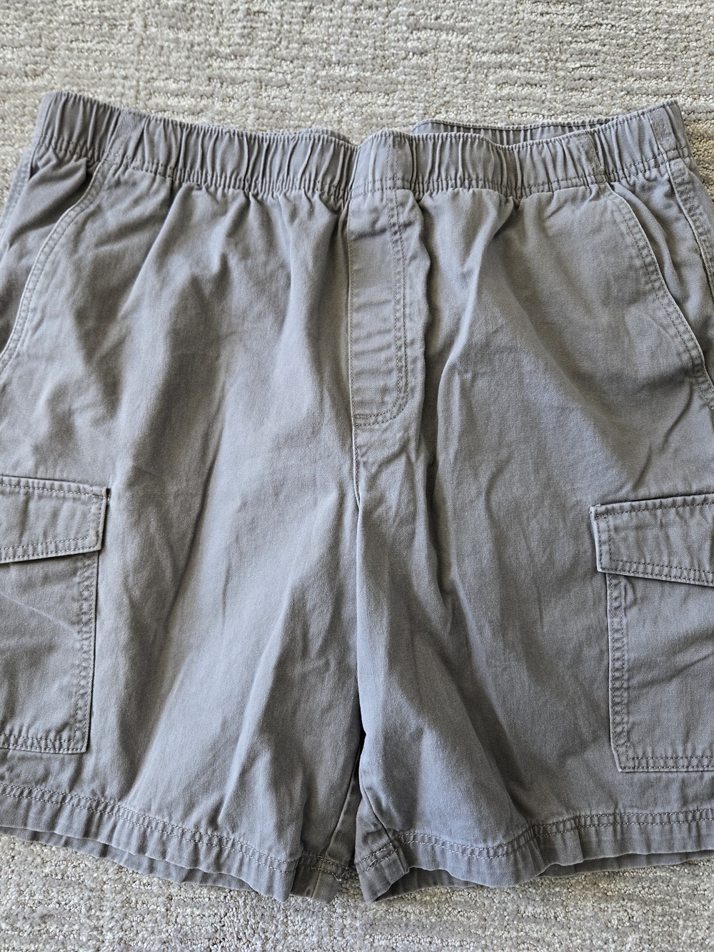 Croft & Barrow Men's Gray Cargo Shorts with Elastic Waist